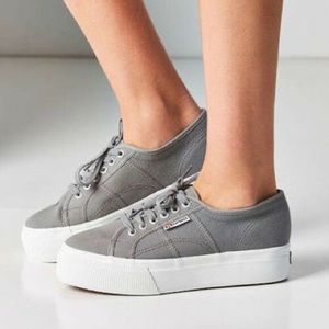 Grey Platform Supergas